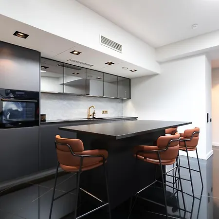 Luxury Penthouse With Amazing Views In Old Town & Free Parking! Apartment Tallinn