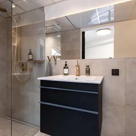 Apartment Luxury Penthouse With Amazing Views In Old Town & Free Parking! *