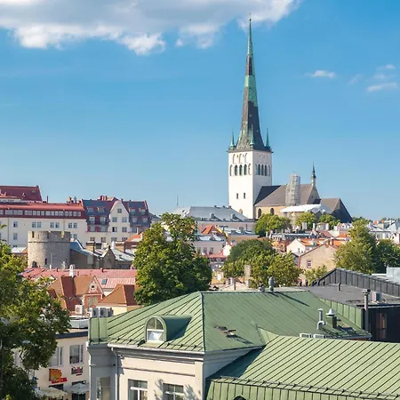 アパート Luxury Penthouse With Amazing Views In Old Town & Free Parking! タリン