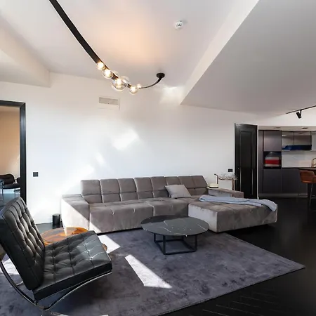 Luxury Penthouse With Amazing Views In Old Town & Free Parking! アパート