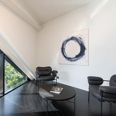 Luxury Penthouse With Amazing Views In Old Town & Free Parking!