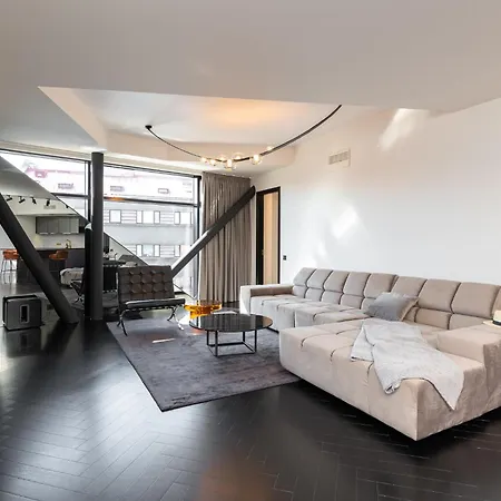 Korter Luxury Penthouse With Amazing Views In Old Town & Free Parking! *